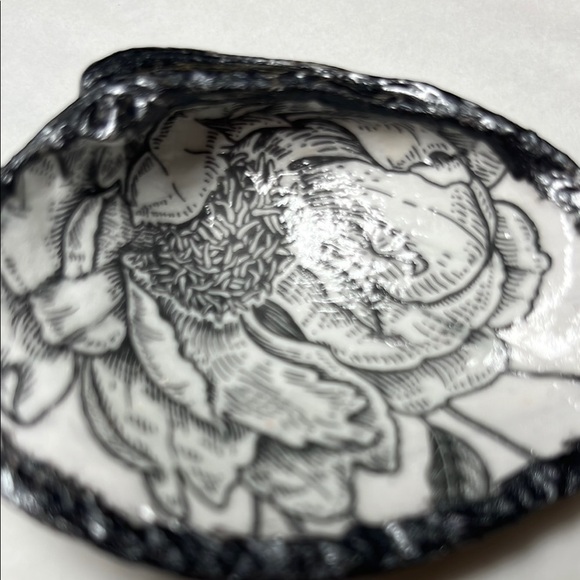 Hand Crafted Black & White Floral Trinket  Dish - Picture 6 of 9